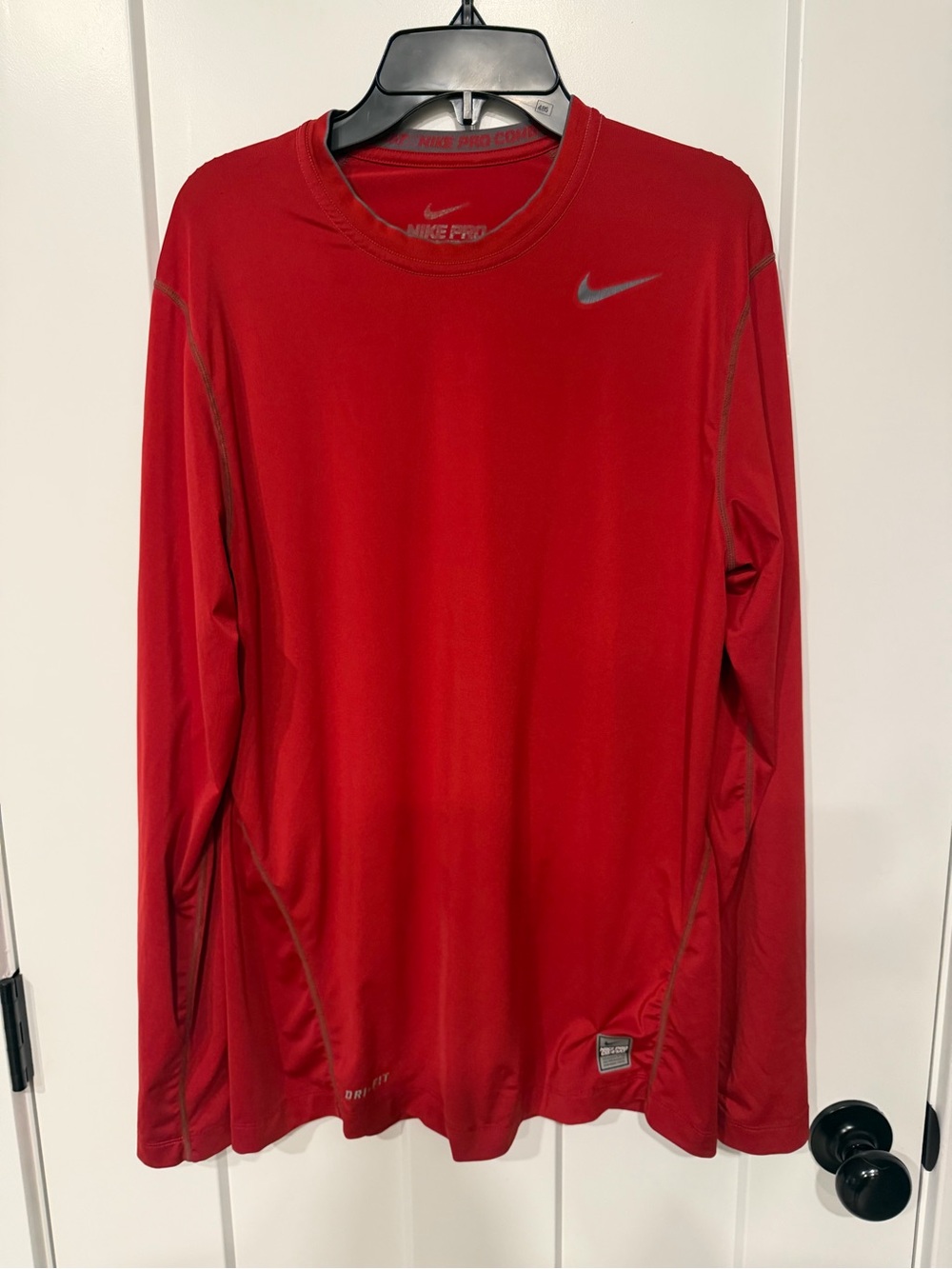 Nike Pro Red Long-Sleeve Performance Shirt Size Medium